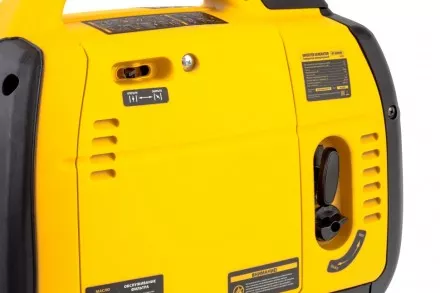 Генератор инверторный GT-2200iS, 2.2 кВт, 230 В, бак 4 л, закрытый корпус, ручной старт Denzel 94702 купить в Магнитогорске