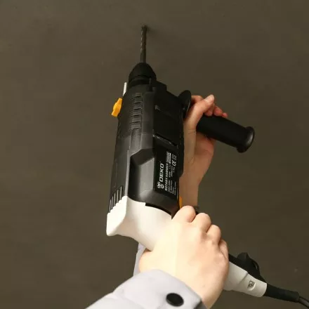 Перфоратор DKH650W DEKO, 063-4110, в кейсе купить в Магнитогорске