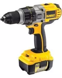 Аккумуляторная дрель DeWalt DСD 920 В2 в кейсе купить в Магнитогорске