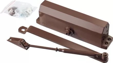 Доводчик дверной STAYER, для дверей массой до 100 кг, цвет коричневый 37917-100 купить в Магнитогорске