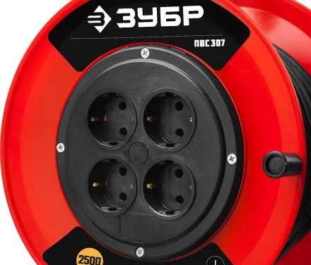 Удлинитель на катушке &quot;ПВС 307&quot;, 40 м, 2500 Вт, 4 гнезда, ПВС 3х0,75 кв мм, ЗУБР 55083-40 купить в Магнитогорске