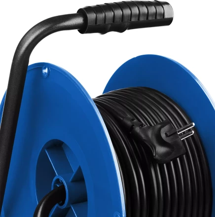 Удлинитель на катушке &quot;ПВС 315&quot;, 50 м, 3500 Вт, 4 гнезда, IP44, ПВС 3х1,5 кв мм, ЗУБР 55081-50 купить в Магнитогорске