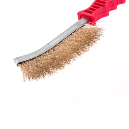 Щетка металлическая латунированная пластиковая ручка Matrix 74827 купить в Магнитогорске