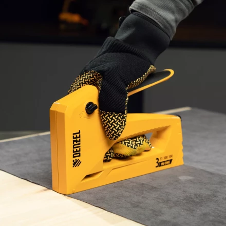 Степлер мебельный Denzel 40214, алюминиевый корпус, тип 53, 6-14 мм, тип 300, 15 мм, тип 500, 15 мм купить в Магнитогорске