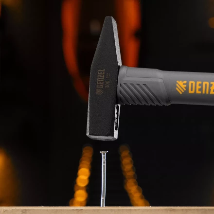 Молоток слесарный, 300 г Denzel, кованый, фибергласовая рукоятка c TPR покрытием 10483 купить в Магнитогорске