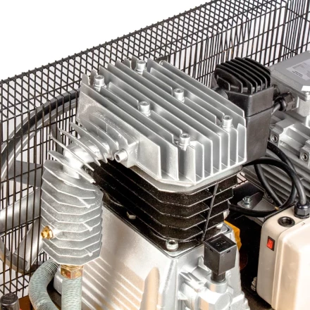 Компрессор масляный Denzel DR4000/200 ременный 58093 купить в Магнитогорске