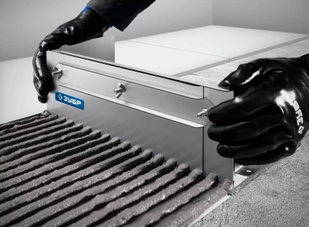 ЗУБР зуб 12*12 мм, до 600 мм, оцинкованная сталь, Раздвижная гребенка для плитки, ПРОФЕССИОНАЛ (08045-12) купить в Магнитогорске