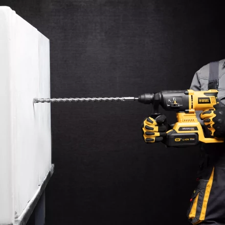 Бур по бетону Denzel, 18 x 460 мм, двойная спираль, три пылеотводящие кромки, 705045 купить в Магнитогорске