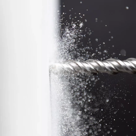 Бур по бетону Denzel, 18 x 460 мм, двойная спираль, три пылеотводящие кромки, 705045 купить в Магнитогорске