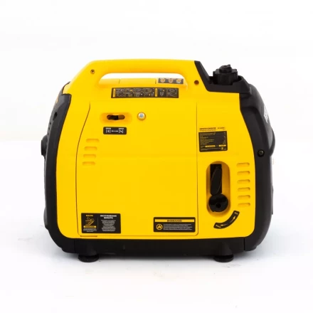 Генератор инверторный GT-2200iS, 2.2 кВт, 230 В, бак 4 л, закрытый корпус, ручной старт Denzel 94702 купить в Магнитогорске