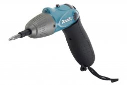 Отвертка Makita 6723 DW с набором бит в кейсе