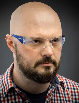 ЗУБР БАРЬЕР, открытого типа, прозрачные, облегчённые, стекло устойчивое к царапинам и запотеванию, защитные очки, Профессионал (110487) купить в Магнитогорске