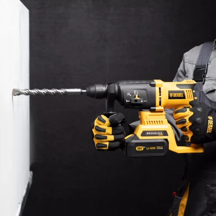 Бур по бетону Denzel, 22 x 260 мм, двойная спираль, три пылеотводящие кромки, 705052 купить в Магнитогорске