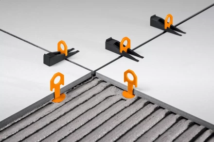 ЗУБР СВП, комплект: 1,7 мм, клин+зажим 50 + 50 шт, система выравнивания плитки (3384-H50) купить в Магнитогорске