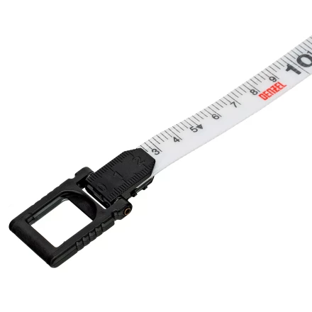 Рулетка геодезическая Denzel 30 м х 15 мм, закрытый корпус, фиберглассовая лента 31291 купить в Магнитогорске