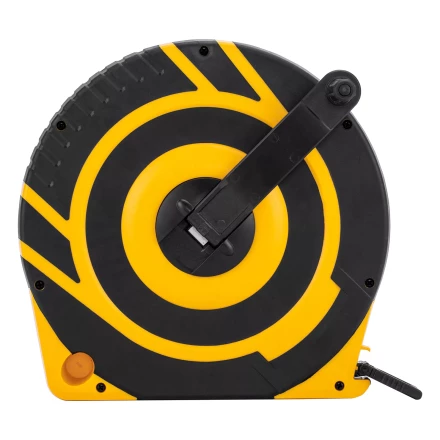 Рулетка геодезическая 50 м х 15 мм  Denzel 31292, закрытый корпус, фиберглассовая лента купить в Магнитогорске