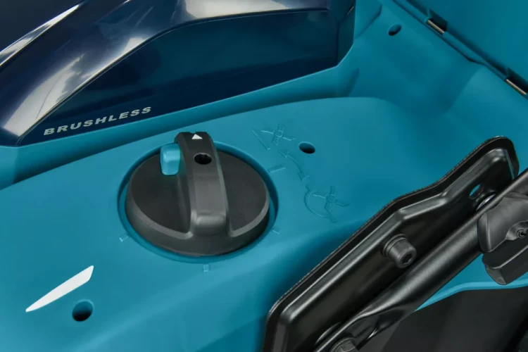 Аккумуляторный 40V скарификатор Makita UV001GM201 (2 АКБ 4Ач, ЗУ) купить в Магнитогорске