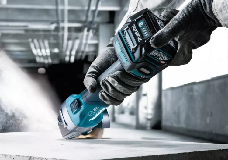 Угловая шлифовальная машина XGT Makita GA004GM201 купить в Магнитогорске