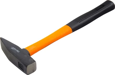 Молоток слесарный 600 г фибергласовая обрезиненная рукоятка SPARTA 10376 купить в Магнитогорске