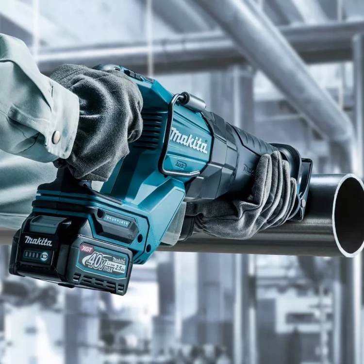 Аккумуляторная сабельная пила Makita XGT JR001GZ (без АКБ и ЗУ) купить в Магнитогорске