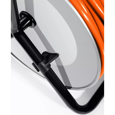 Силовые удлинители на стальной катушке  P-325, провод ПВС 3х2.5 мм2 55089-30 купить в Магнитогорске