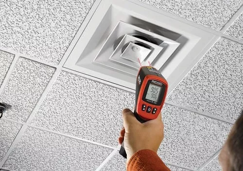 Бесконтактный инфракрасный термометр micro IR-200  36798 купить в Магнитогорске