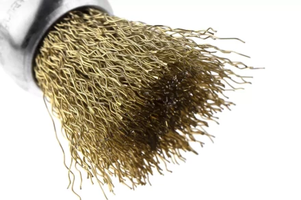 Кордщетка HAMMER кисть 25мм для дрели гофрированная латунированная сталь (207-210) купить в Магнитогорске