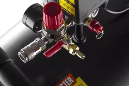 Поршневой масляный компрессор WESTER WK2200/100PRO купить в Магнитогорске