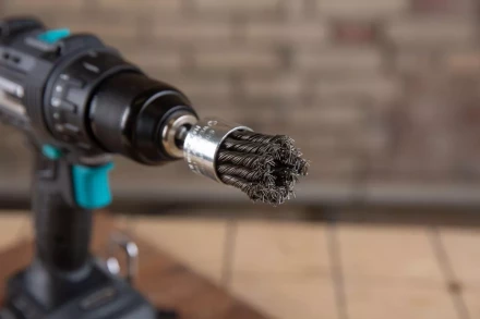 Кордщетка HAMMER кисть 28мм для дрели витая сталь (207-211) купить в Магнитогорске