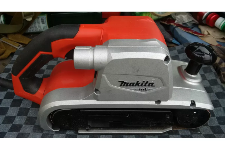 Ленточная шлифмашина Makita M9400 купить в Магнитогорске