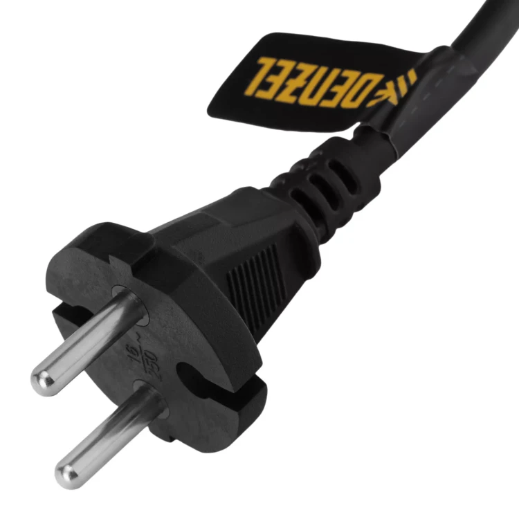 Шнур сетевой Denzel Energy Series, ПВС, 3 м, 2 x 1,5 мм, с неразборной вилкой, черный, 3 м, 37673 купить в Магнитогорске