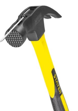 Молоток-гвоздодер &quot;Fiberglass-M&quot; с фиберглассовой рукояткой, с магнитом, 450 г, STAYER Professional 2027-450 купить в Магнитогорске