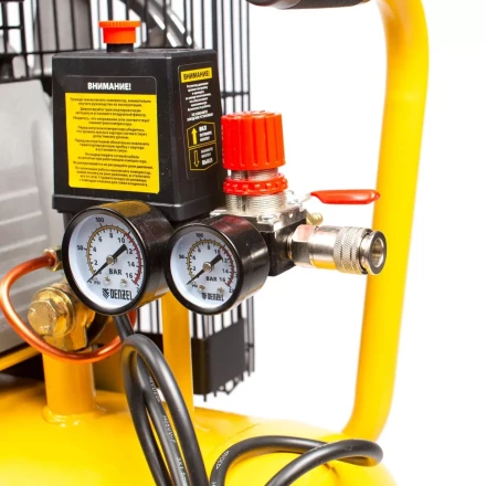 Компрессор воздушный BCI2300/50, ременный привод, 2.3 кВт, 50 литров, 400 л/мин Denzel 58113 купить в Магнитогорске