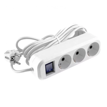 Удлинитель бытовой с заземлением и выключателем 5 м 3 розетки 10 A серия УХз10 Denzel 95973 купить в Магнитогорске