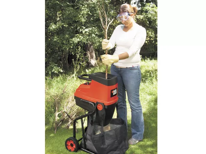 Измельчитель садовый B&amp;D GS2400-QS купить в Магнитогорске