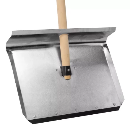 Лопата для уборки снега тротуарная Сибртех 61658, алюминиевая,500х400х1420мм, деревянный черенок, Россия купить в Магнитогорске