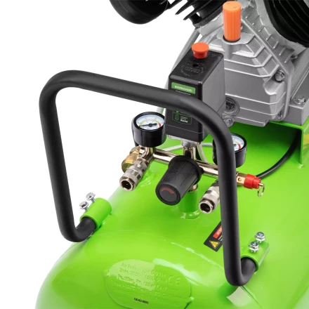 Компрессор воздушный Сибртех КК-2200/100 58009, 2,2 кВт, 350 л/мин, 100 л, прямой привод, масляный купить в Магнитогорске