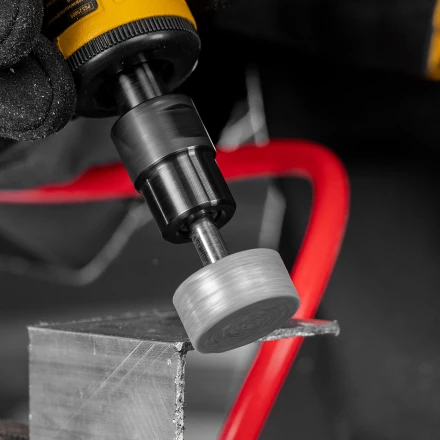 Пневмошлифмашина прямая Denzel 57464 PGS25000, 25000 об/мин, 10 шлиф. камней, цанга - 3, 6 мм, 113 л/мин купить в Магнитогорске