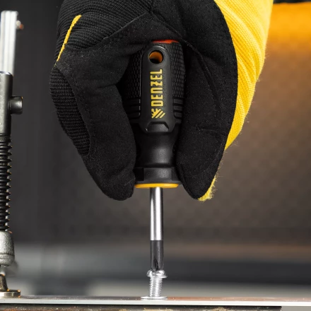Отвертка, PH2х38 мм, S2, 3к рукоятка Denzel 121867 купить в Магнитогорске