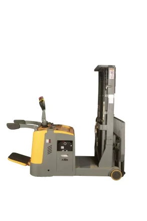 Штабелер самоходный 1,5 т 4,5 м XILIN CPD15R с наклоном мачты и противовесом 24/320 В/Ач 1013117 купить в Магнитогорске