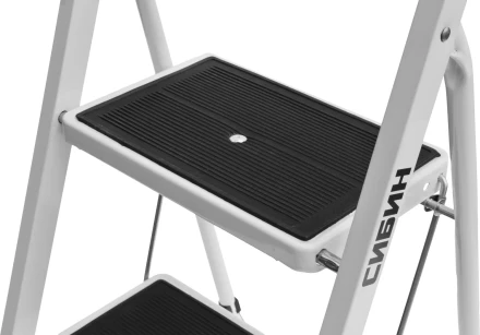 Лестница-стремянка СИБИН стальная c широкими ступенями, 3 ступени 38807-03 купить в Магнитогорске