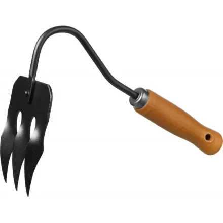 GRINDA PROLine. Грабли-рыхлитель 3-хзубые с деревянной ручкой 120х86х265мм 421514 купить в Магнитогорске