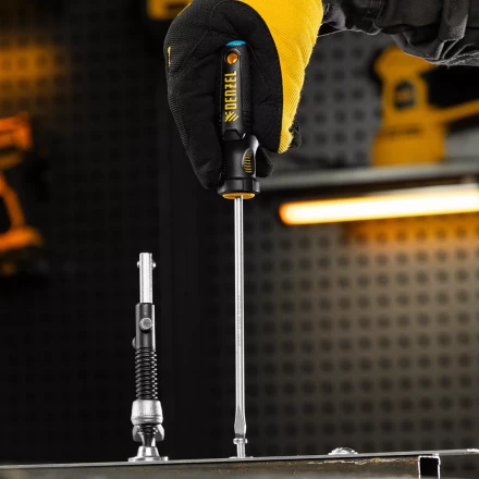 Отвертка, SL5x150 мм, S2, 3к рукоятка Denzel 121977 купить в Магнитогорске