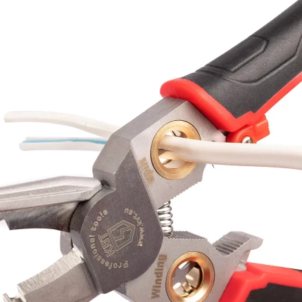 Мультитул-длинногубцы КВТ MT-03 (6 в 1) с функцией снятия изоляции и резки (102401) купить в Магнитогорске