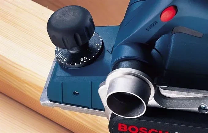 Рубанок BOSCH GHO 26-82 (0.601.594.103) купить в Магнитогорске
