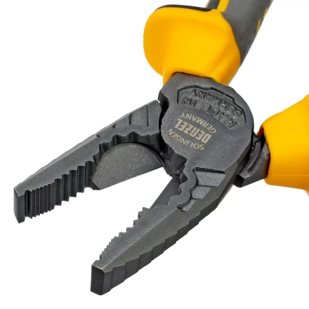 Плоскогубцы комбинированные 180 мм Denzel 17081, трехкомпонентные рукоятки купить в Магнитогорске