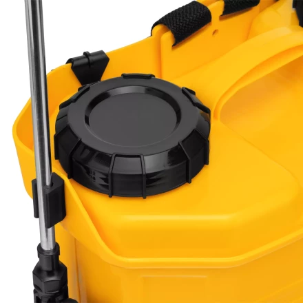 Опрыскиватель ранцевый аккумуляторный Denzel D-16LA, 16 л, 12 В, 8 Ач 64789 купить в Магнитогорске