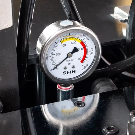 Стол КВТ СШО-150 NEO с комплектом шинообрабатывающего оборудования для шин до 150 мм (85683) купить в Магнитогорске