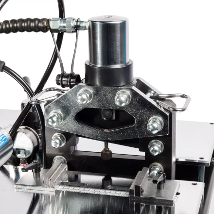 Стол КВТ СШО-150 NEO с комплектом шинообрабатывающего оборудования для шин до 150 мм (85683) купить в Магнитогорске