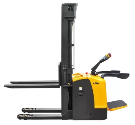 Штабелер самоходный 1,5 т 5,6 м XILIN CDDK15S Li-ion двухуровневый (с платформой) 24/225 В/Ач 1041014 купить в Магнитогорске